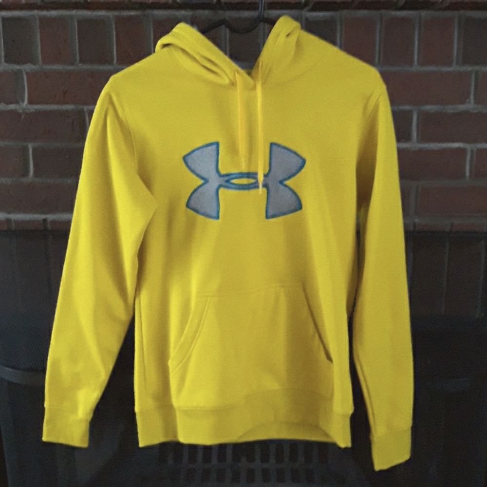Under Armour Womens  Hoddie Size XS